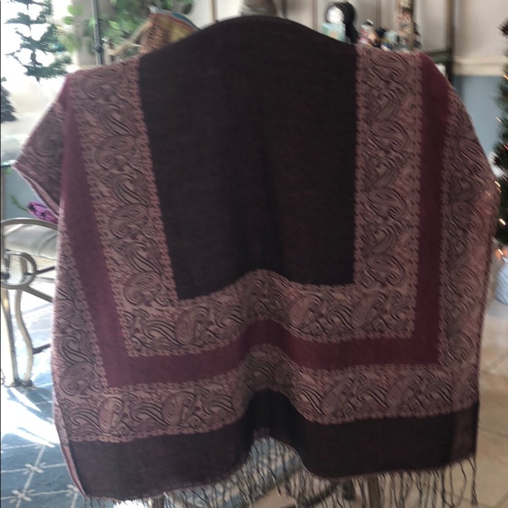 Beautiful Scarf - Picture 4 of 8